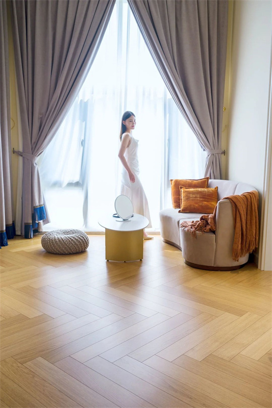 Room Tour|一線臨湖庭院，高階生活的藝術想象 image1