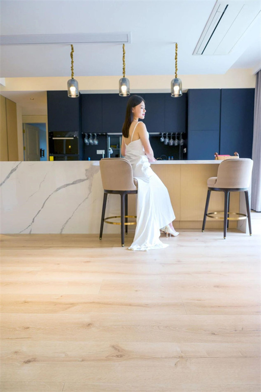 Room Tour|一線臨湖庭院，高階生活的藝術想象 image7